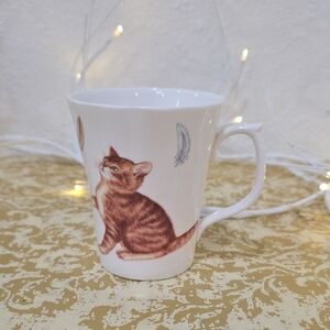 Duches Fine Bone China Cute Cat Mug with Feather Design 8oz